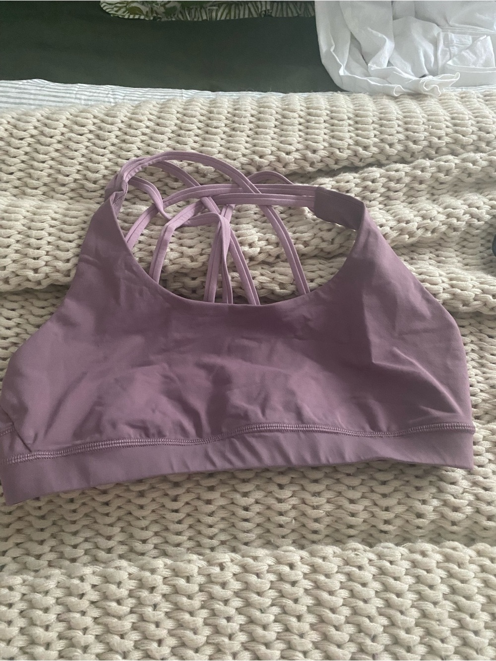 lululemon athletica SE Energy Bra in Plum